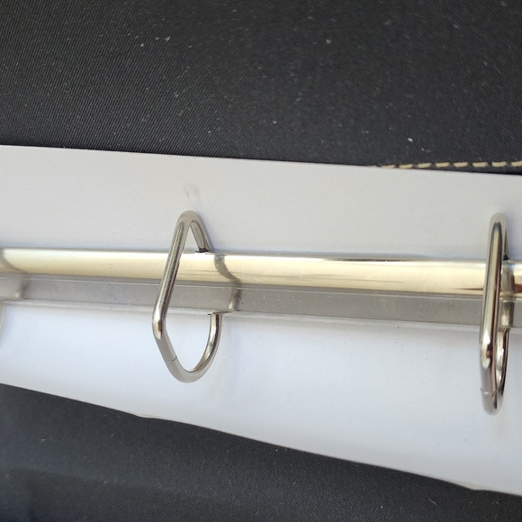 Mini Executive Leather Portfolio Folder, 1" Ring Binder and 250-Sheet Capacity - Picture 5 of 10